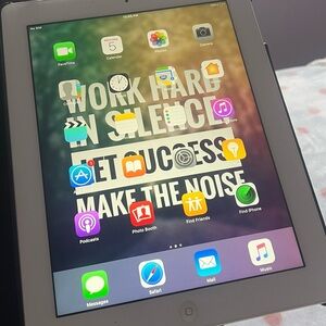 APPLE IPAD 4th generation A1460 comes with cover